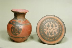 兵马俑锅和盖子，来自Harappa公墓H，印度河谷，公元前1500年 - 公元前1200年（兵马俑） 作者 印度学校