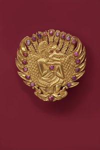 胸针，19 世纪后期（黄金和红宝石）