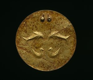 礼仪胸盘（Karse），摩鹿加人，19 世纪初（金） 作者 印尼学校