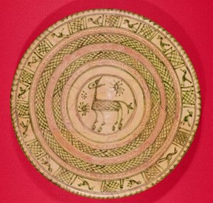 用驴子装饰的菜，来自伊朗，塞尔柱时期，12-13世纪（陶瓷） 作者 伊斯兰学校