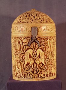 Pyx带着一种描绘宫廷生活乐趣的浮雕，在公元968年从科尔多瓦出发，U Cal Cal Cal Cal Cal Cal Cal Cal Cal Cal Cal Cal Cal Cal Cal Cal Cal（（（（（（（（（（（（（（ 作者 伊斯兰学校