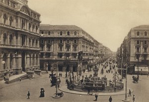 那不勒斯：Piazza Della Borsa 和 Rettifilo Corso Umberto I（黑白照片） 作者 意大利摄影师