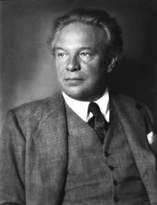 Ottorino Respighi (b/w photo) 作者 意大利摄影师