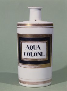 Eau de Cologne Bottle，19世纪初（陶瓷） 作者 意大利学校