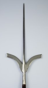弗留利·斯皮尔（Friuli Spear），约1600-1625年（钢铁和木材） 作者 意大利学校