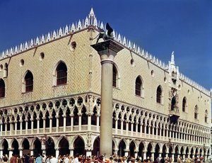 Palazzo Ducale，始于1340年 作者 意大利学校