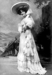 玛丽·斯图霍尔姆（Marie Studholme）1875-1930，英国女演员，1904年。
