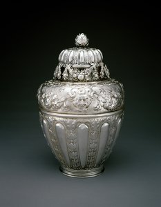带盖的姜罐，c.1677（纯银） 作者 雅各布·博登迪克