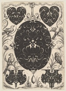 椭圆形吊坠，装饰有Schweifwerk，周围有较小的图案和四只鸟，约1614-19。