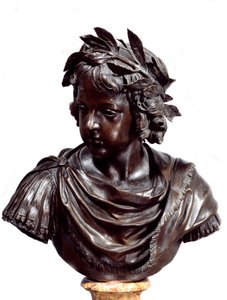 路易十四 (1638-1715) 孩子的青铜半身像，据说是 1643 年前由 Jacques Sarazin (1592-1660) 创作的罗马雕塑。巴黎，卢浮宫博物馆 作者 Jacques Sarazin