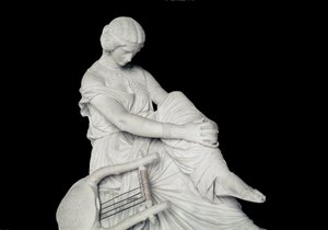 萨福（或萨福，公元前7世纪），古希腊诗人。 詹姆斯·普拉迪尔 (1790-1852) 的大理石雕塑