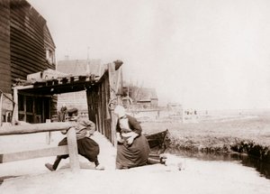 孩子们玩耍，荷兰马肯岛，1898年