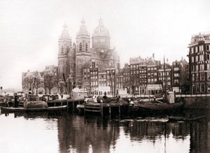 圣尼古拉斯教堂在城墙内，阿姆斯特丹，1898年。