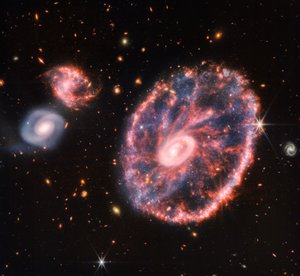车轮星系（NIRCam 和 MIRI 合成图像）