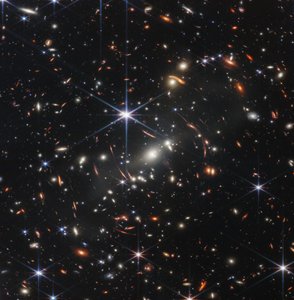 透镜星系团（韦伯第一深场）