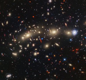 MACS 0416（哈勃 ACS 和 WFC3 + Webb NIRCam 图像） 作者 詹姆斯韦伯太空望远镜 (NASA)