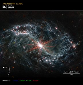 NGC 7496（MIRI 指南针图像） 作者 詹姆斯韦伯太空望远镜 (NASA)