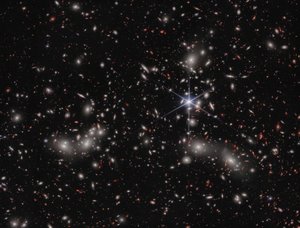 潘多拉星团（NIRCam 图像） 作者 詹姆斯韦伯太空望远镜 (NASA)