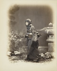 雪中的日本女人（手绘黑白照片 作者 日本摄影师