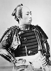 传统发型的旧日本武士（黑白照片）
