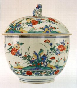 带盖的碗，江户时代（彩绘瓷器） 作者 Japanese School
