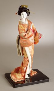 站立的女士娃娃，日本 作者 日本学校