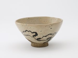 用不朽的真菌，江户时代，18-19世纪的设计的茶碗（在清釉下用铁色素的粗陶器） 作者 Japanese School