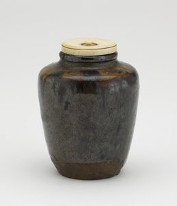 茶叶罐，katatsuki型，濑户，爱知县，江户时代，17世纪中叶（陶瓷） 作者 日本学校