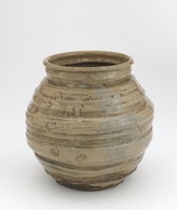 茶道水罐，宇治，京都府，江户时代，18世纪中叶 - 中期（陶瓷） 作者 日本学校