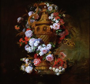 花瓶包围着花环