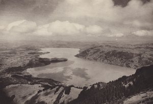 瑞吉库尔姆 (Rigi Kulm)，楚格湖景观（黑白照片） 作者 让·加贝雷尔