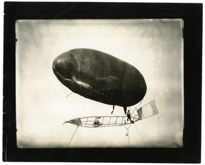 飞艇 "加州之箭" 作者 杰西·塔伯·比尔斯（Jessie Tarbox Beals）