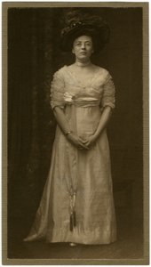 比尔自画像，c.1905-40 作者 杰西·塔伯·比尔斯（Jessie Tarbox Beals）