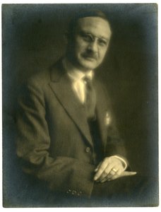 希尔-托勒顿，约1905-20（明胶银照片 作者 杰西·塔伯·比尔斯（Jessie Tarbox Beals）