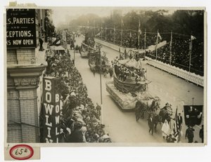历史巡游，中央公园西区半月形花车12号 作者 杰西·塔伯·比尔斯（Jessie Tarbox Beals）