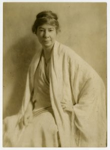 萨拉-提斯代尔，诗人，约1912-28（明胶银照片 作者 杰西·塔伯·比尔斯（Jessie Tarbox Beals）