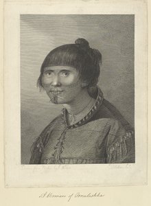 乌纳拉什卡的一位女士。 J. Webber 取材自大自然，Jean-Marie Delatre 雕刻。画的是一个女人的头部和肩膀，向左看四分之三。 她穿着一件贴身的海豹皮外套，接缝处挂着吊坠的珠子。 他