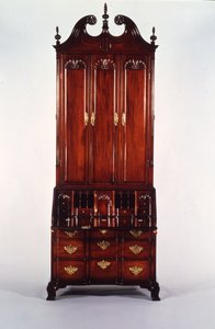 尼古拉斯·布朗·奇彭代尔（Nicholas Brown Chippendale）带壳的书桌和书柜，约1760-70年（桃花心木） 作者 约翰·戈达德