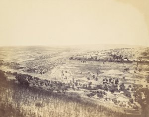 客西马尼花园和耶路撒冷的景色，1860年代。