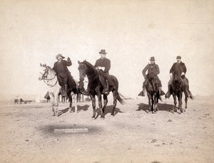 观看敌对的印第安人营地，1891年 作者 约翰·CH·格拉比尔