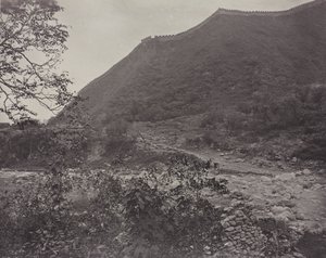 长城的风景，中国，c。 1871年。 作者 约翰汤姆森