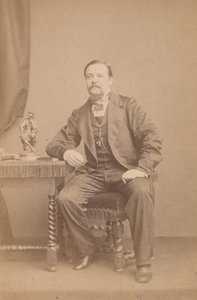 乔治-奥古斯都-萨拉，1860年代。