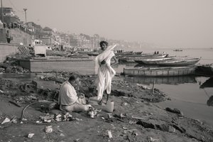2016 年，瓦拉纳西，玛尼卡尼卡 Ghat（照片）