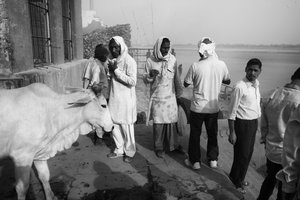 2016 年，瓦拉纳西，玛尼卡尼卡 Ghat（照片）