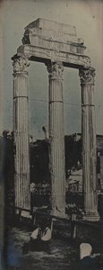 西北立面，卡斯托尔和波吕克斯神庙，罗马，1842年。 作者 Joseph Philibert Girault De Prangey