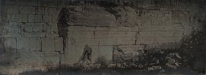 罗宾逊拱门，耶路撒冷，1842-44。 作者 Joseph Philibert Girault De Prangey