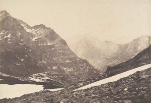 1853年，从维纳斯克港口的顶部俯瞰马拉达的部分和山脉。