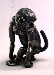 为Faberge制作的猴子图，c.1896-1908（银色） 作者 朱利叶斯·拉波波特