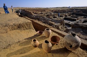 古代定居点，法国使团，埃及古王国；达赫拉绿洲；巴拉特；埃及 作者 肯尼思·加勒特