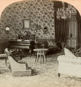 总统府的客厅，罗伯茨勋爵总部，南非布隆方丹，1900年。 作者 Keystone View公司